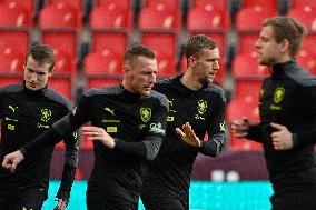 Tomas Soucek, Vladimir Coufal, Czech Republic national football team, training session
