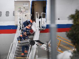 plane Ilyushin 96-300, Expelled diplomats, departure, aircraft, luggage