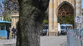 Embassy of the Russian Federation in Prague, police patrol