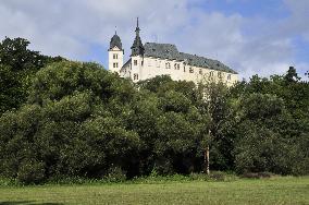 Hruby Rohozec Castle