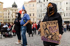 People, demonstrations against pro-Russian stances of President Milos Zeman, Vladimir Putin