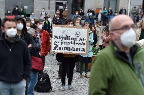 People, demonstrations against pro-Russian stances of President Milos Zeman