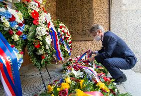 Senate head Milos Vystrcil pays tribute to victims of May 1945