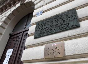Plaque for U.K. soldiers from 1945 Prague Uprising