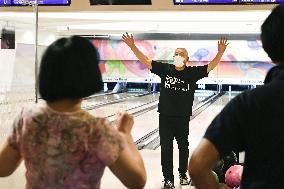 Bowling alley in Tokyo reopens amid coronavirus pandemic