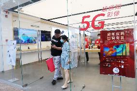 5g Smart Products in Huawei Store