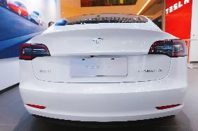 New Energy Electric Vehicle Tesla