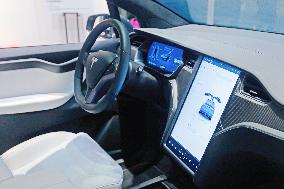 New Energy Electric Vehicle Tesla