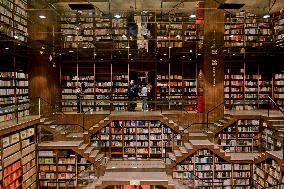 China Chongqing Zhongshuge Bookstore