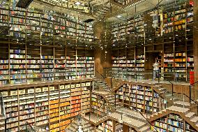 China Chongqing Zhongshuge Bookstore