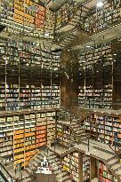 China Chongqing Zhongshuge Bookstore