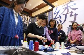 Deng Yaping Participated In Public Welfare Activities