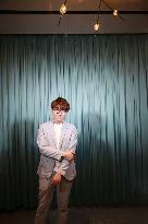 Singer MAO Buyi