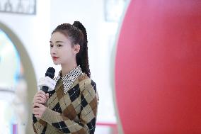 Actress Wu Jinyan