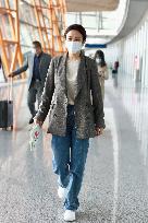 Actress Tongshu Yang