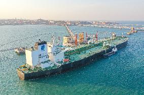 Qingdao Port Large Tanker Oil Supply Service