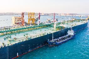 Qingdao Port Large Tanker Oil Supply Service