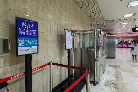 China Shanghai Metro Station Restore Isolation Zone