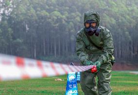 Armed Police Officers And Soldiers Conducted Emergency Drill