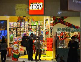 Lego store on Christmas Eve in Beijing