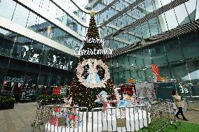 Christmas Atmosphere In Hangzhou