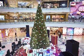 Christmas Atmosphere In Hangzhou