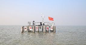 The First Meteorological Observation Platform On Hongze Lake