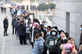 Queue Up For Unemployment Benefits