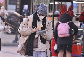 Eat Popsicles in Severe Cold