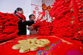 Chinese Knots Production