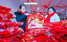 Chinese Knots Production