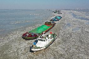 Ice Breaking Sailing on Hongze Lake