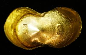 Qing Dynasty Gold Ingot Auction