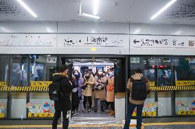 Driverless Metro Open To Traffic