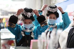 Traditional Costumes Welcome The Spring Festival