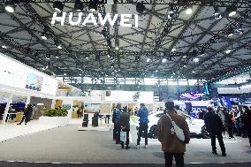 Huawei Launches Electric Vehicles