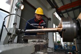 China Total Economic Output Exceeded 100 Trillion Yuan