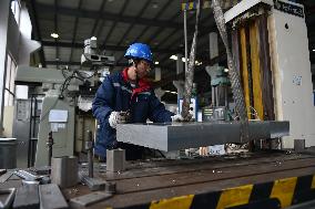 China Total Economic Output Exceeded 100 Trillion Yuan