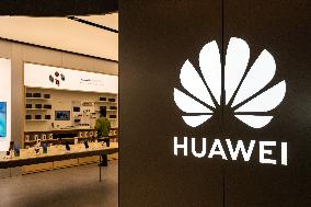 Huawei Smart Electric Vehicles