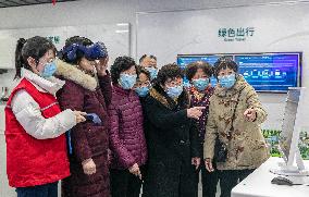 Residents Learn About Energy Conservation And Emission Reduction