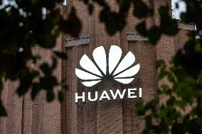 Huawei 5G patent fees