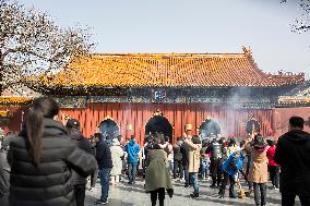 Yonghe Temple Reopens