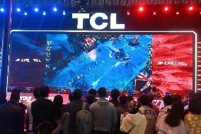 LPL hero League Appears on TCL E-sports Stage