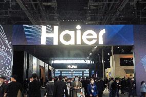 Haier Intelligent  Brand Three-winged Bird