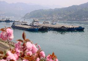 The Three Gorges Dam Locks Suspended For Maintenance