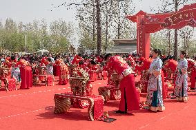 Classical Han Style Group Wedding