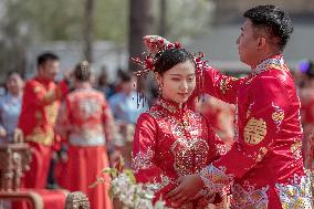 Classical Han Style Group Wedding