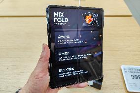 Xiaomi First Foldable Phone Mix Fold