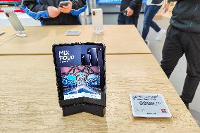 Xiaomi First Foldable Phone Mix Fold