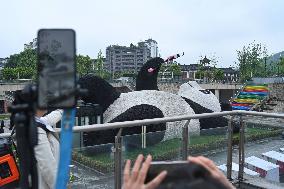 The Heaviest Giant Panda Sculpture On The World